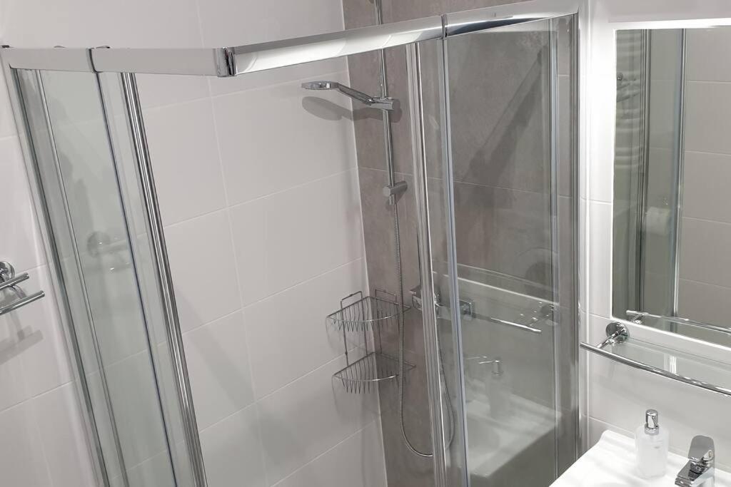 Wygodny Niedaleko Centrum, Free Parking Appartement *